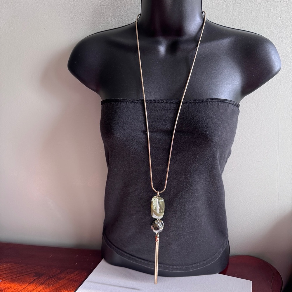 CHICO’S Necklace Gold & Green Alabaster Lucite  Pendant Gold Chain Tassles NWOT